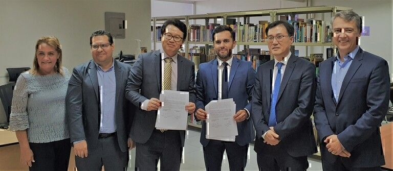 Samsung firma acuerdo con la Municipalidad de Curridabat para impulsar programa educativo en Costa Rica